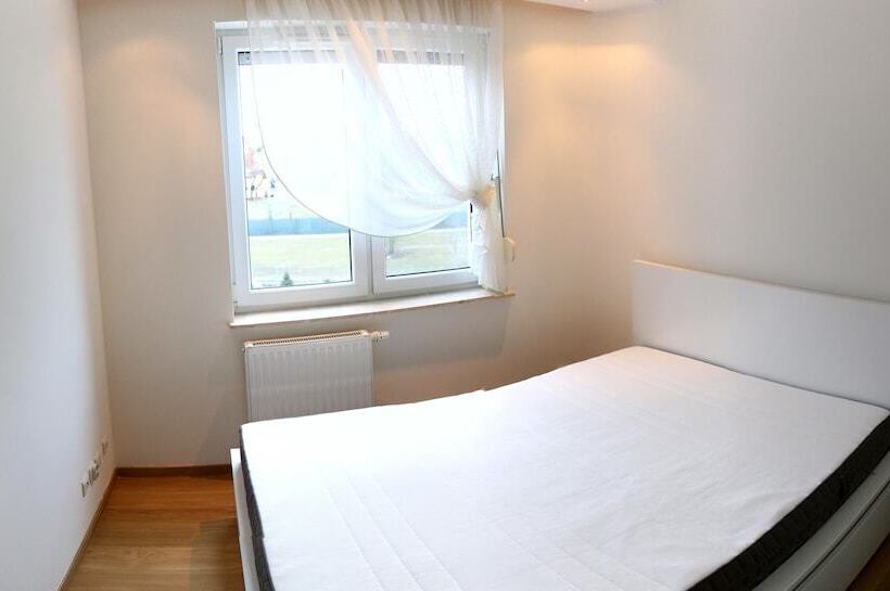 Отель Apartament F&j 12