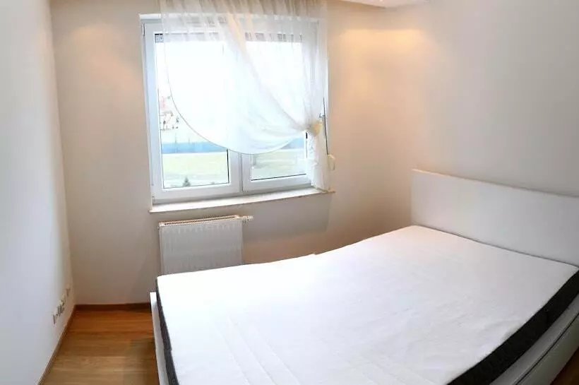 هتل Apartament F&j 12