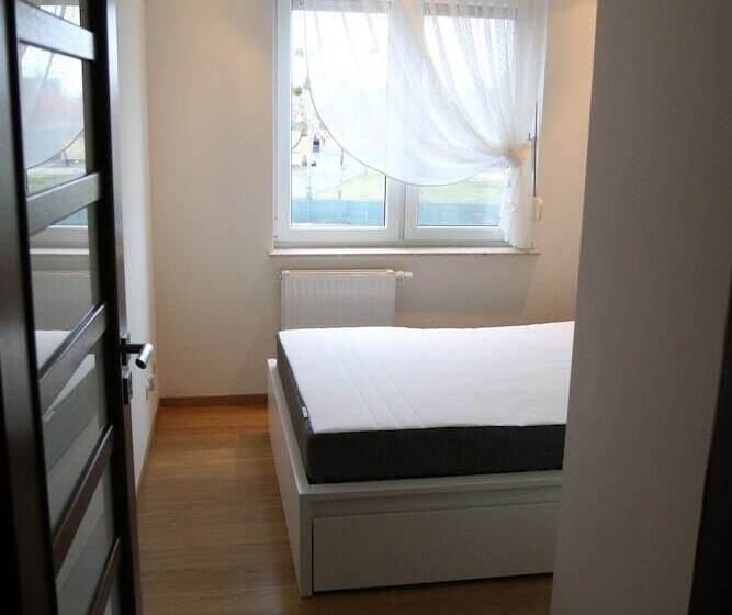 Отель Apartament F&j 12