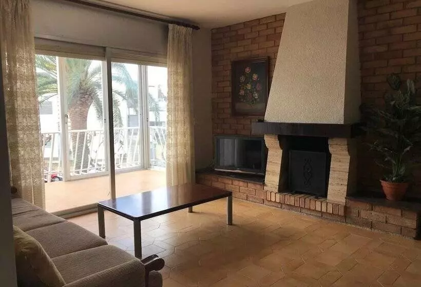 هتل Apartamento Estrella   112b
