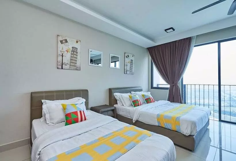 Hotelli Oyo Home 89316 Special Studio Setia Alam Trefoil