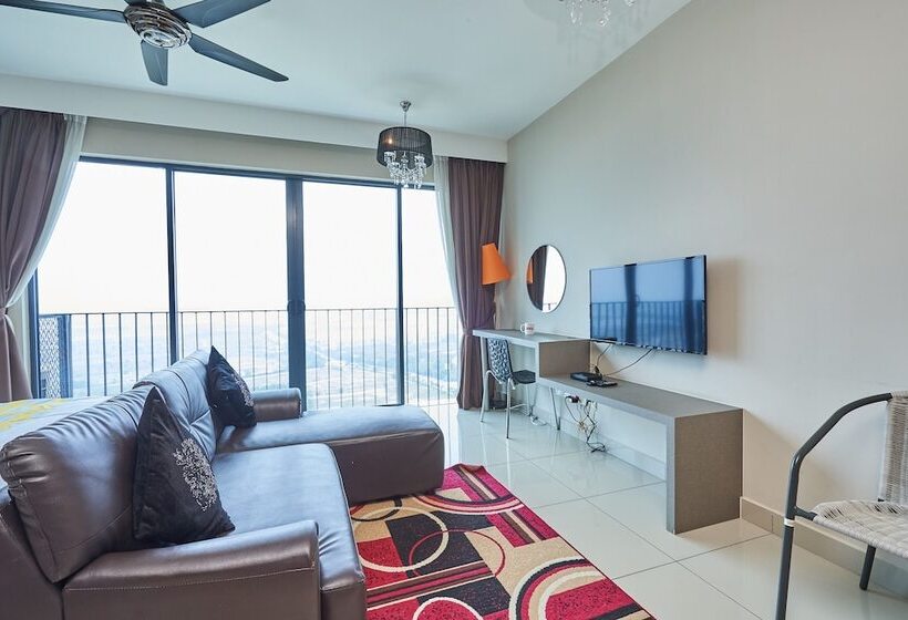 فندق Oyo Home 89316 Special Studio Setia Alam Trefoil
