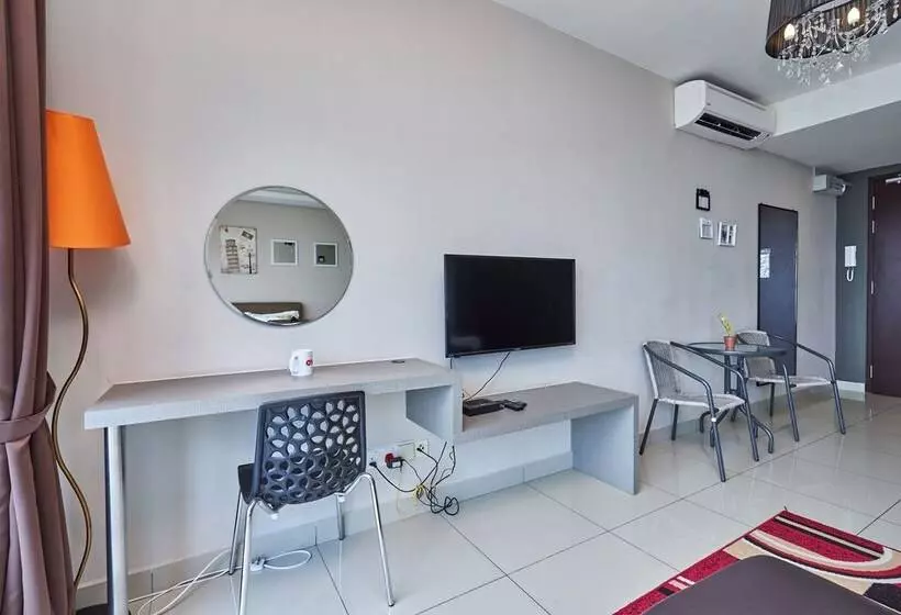 Hotelli Oyo Home 89316 Special Studio Setia Alam Trefoil