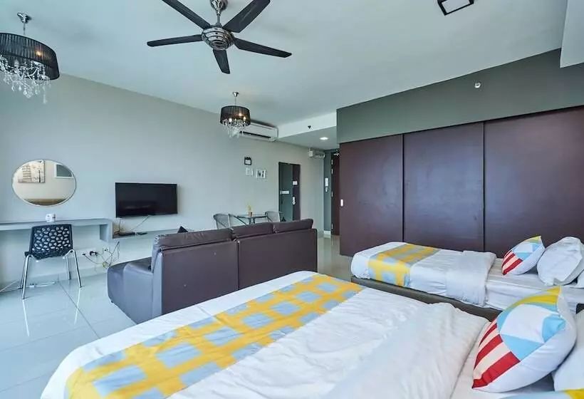 Hotelli Oyo Home 89316 Special Studio Setia Alam Trefoil