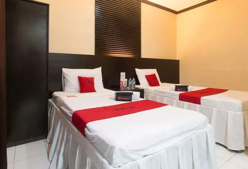 ホテル Reddoorz Plus Near Tacloban Astrodome