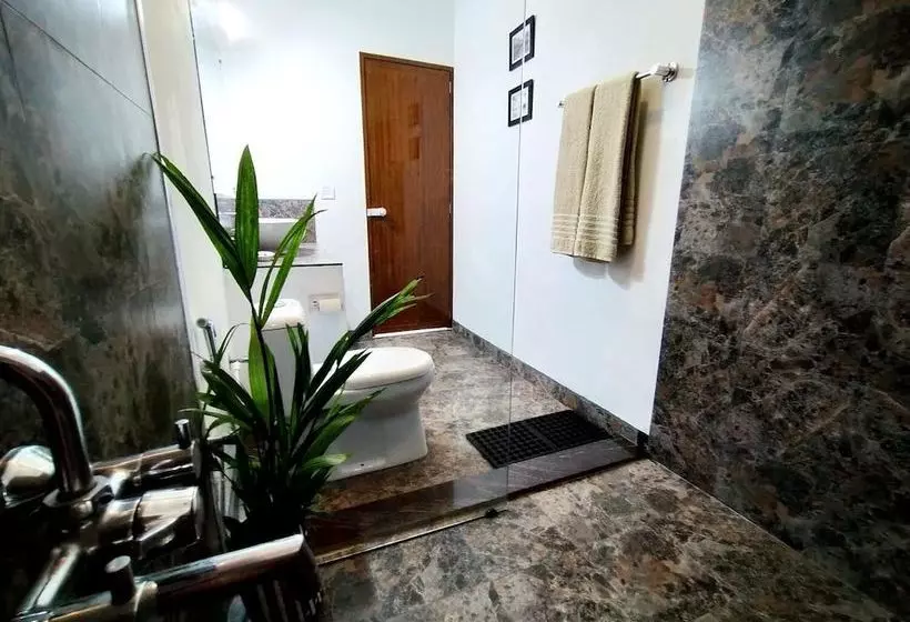 Hotelli Satta Beach Deluxe