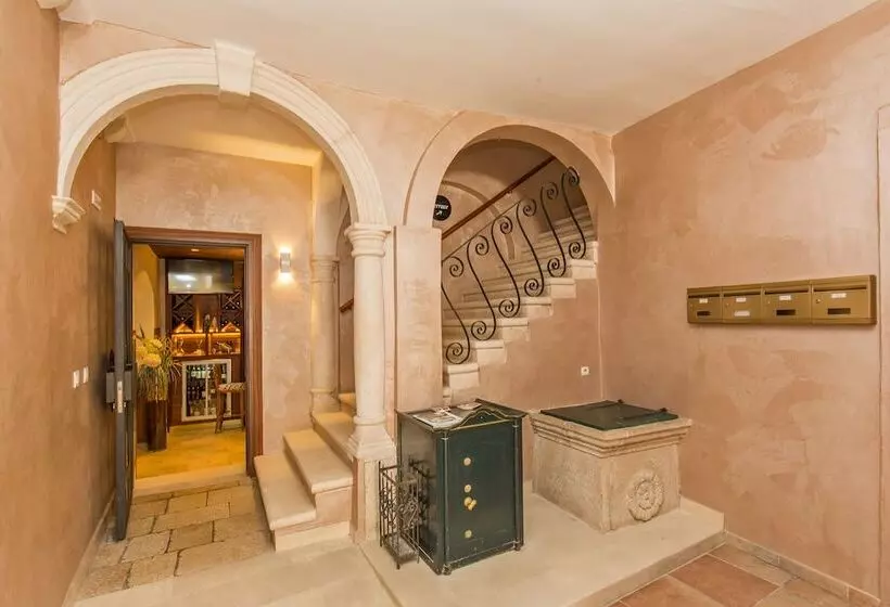 پانسیون Apartment & Room Joy