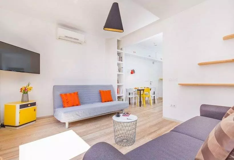 پانسیون Apartment & Room Joy