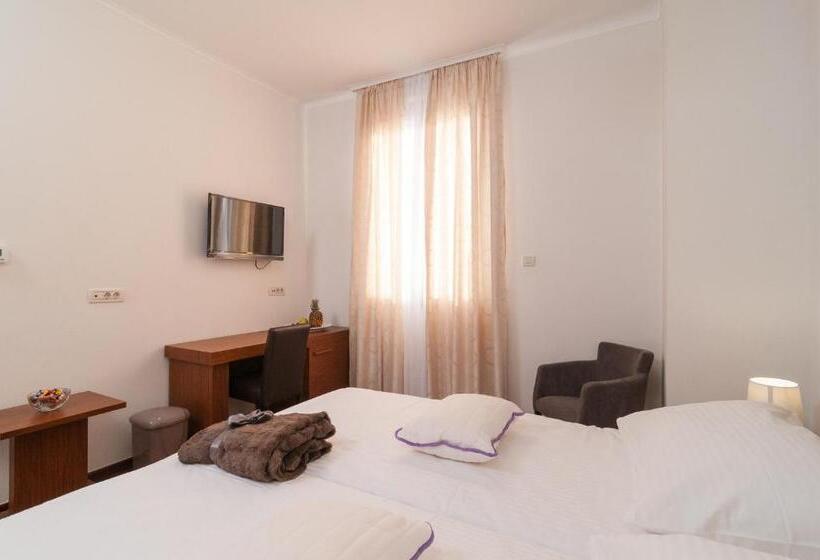 Panzió Luxury Rooms Near The Beach2