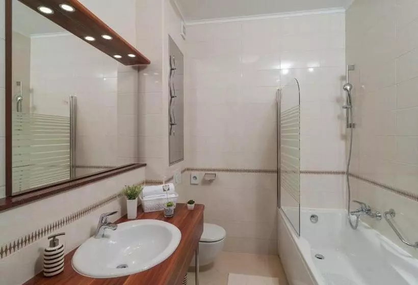 ペンション Luxury Rooms Near The Beach2