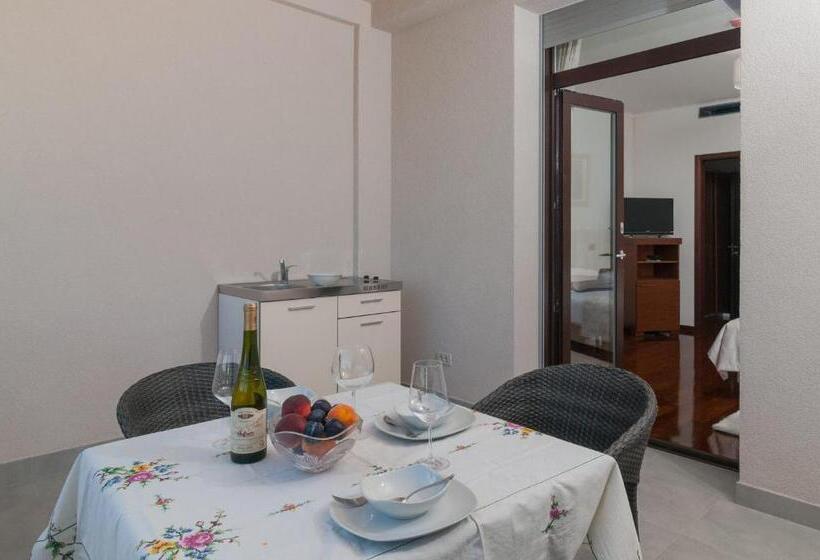 Panzió Luxury Rooms Near The Beach2