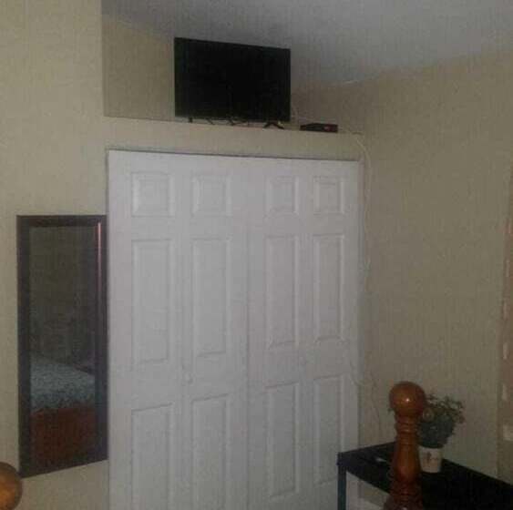 پانسیون Spanish Town Secured Gated