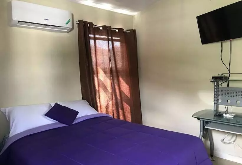 پانسیون Spanish Town Secured Gated