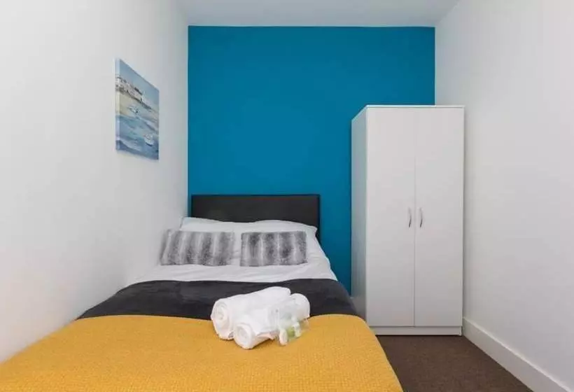 Majatalo Townhouse @ Balfour St