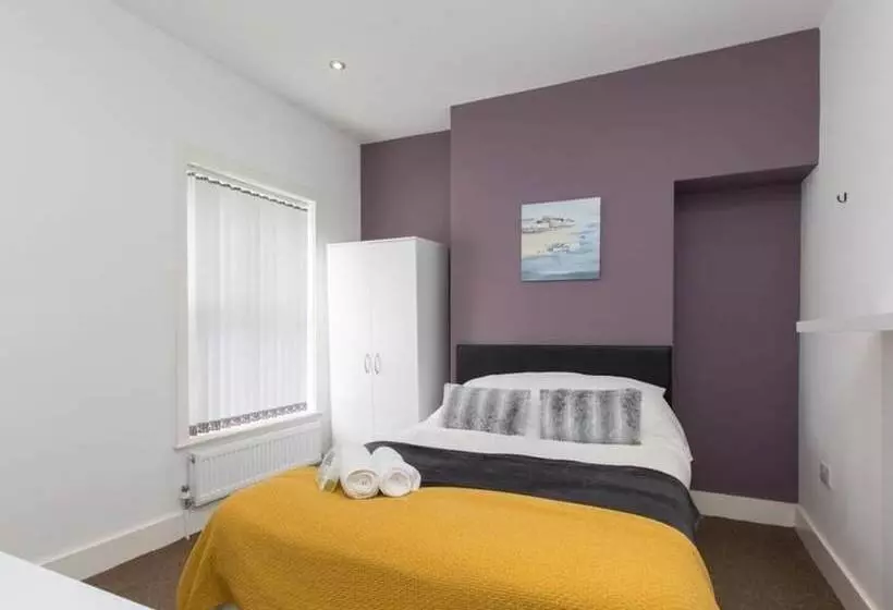 Majatalo Townhouse @ Balfour St