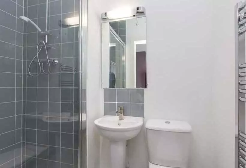 Majatalo Townhouse @ Balfour St