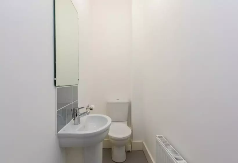 Majatalo Townhouse @ Balfour St