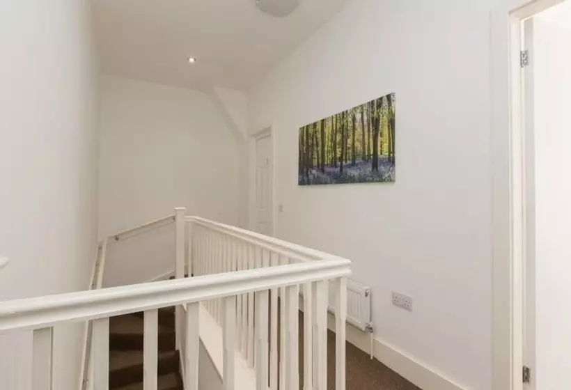 Majatalo Townhouse @ Balfour St