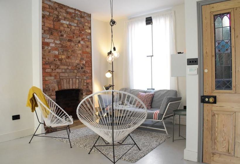 Stunning Home In East London Location