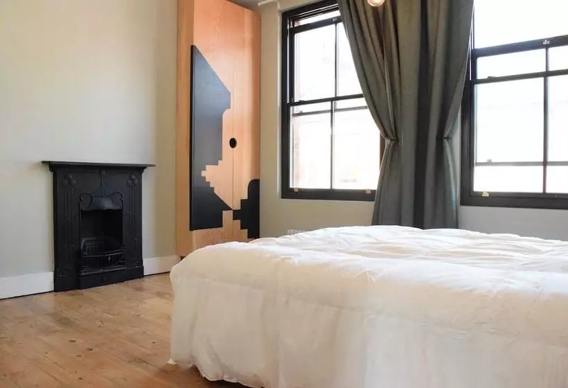Stunning Home In East London Location