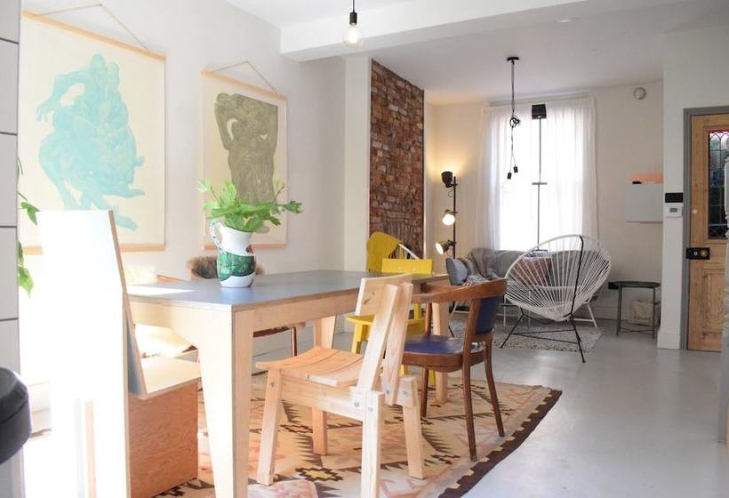 Stunning Home In East London Location