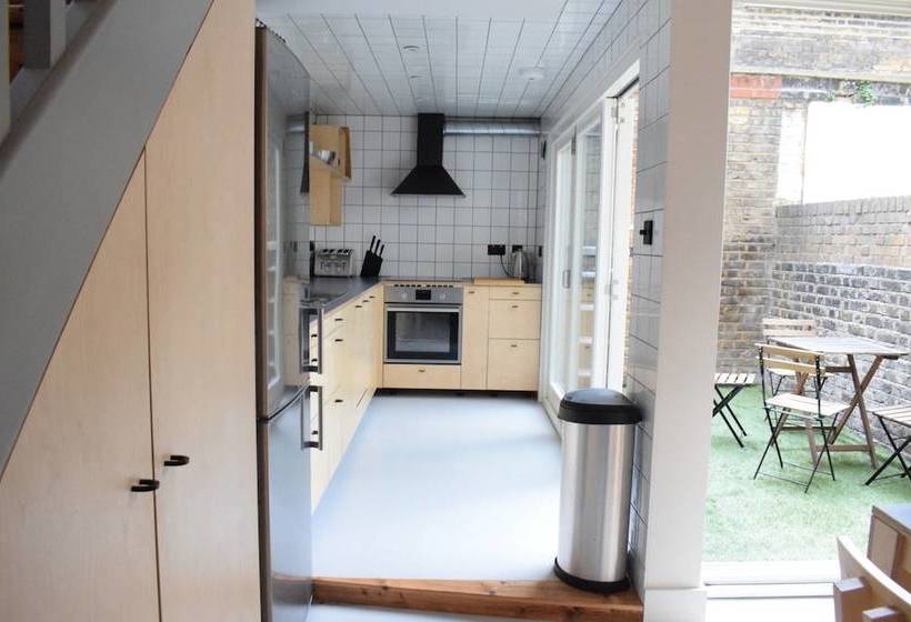 Stunning Home In East London Location