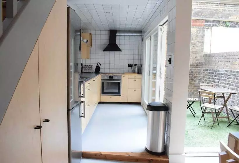 Stunning Home In East London Location