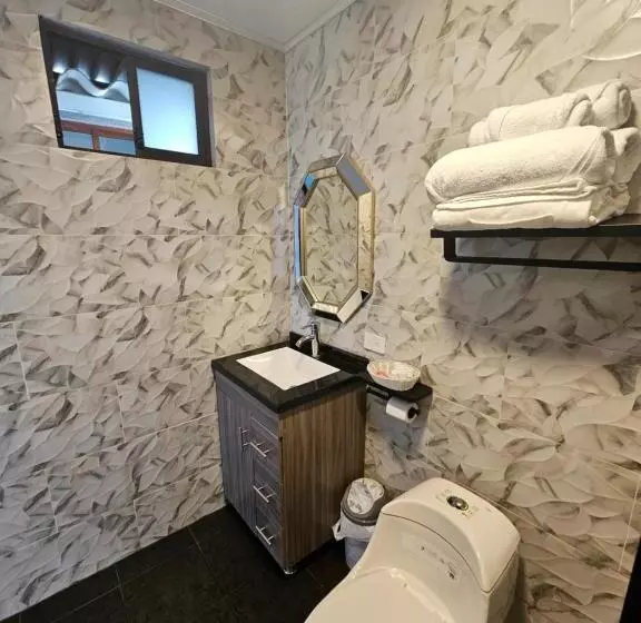 Retkeilymaja Hosteria Santa Ana