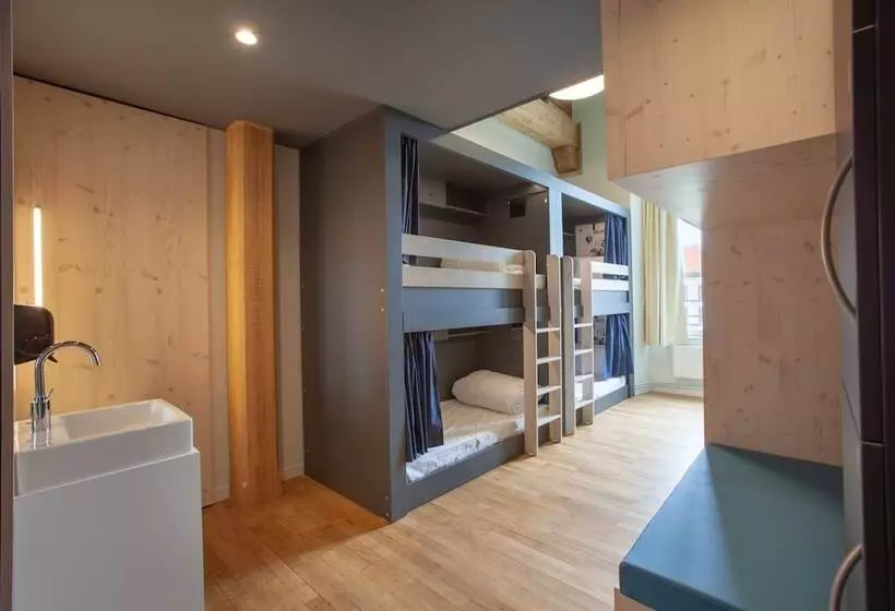 هاستل The People Strasbourg