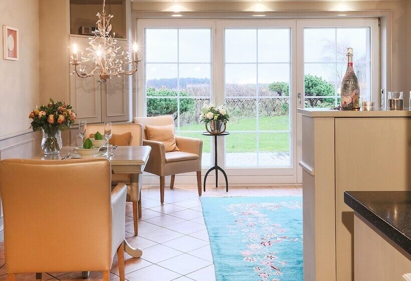 Ferienwohnung Sönshörn 8 Rechts