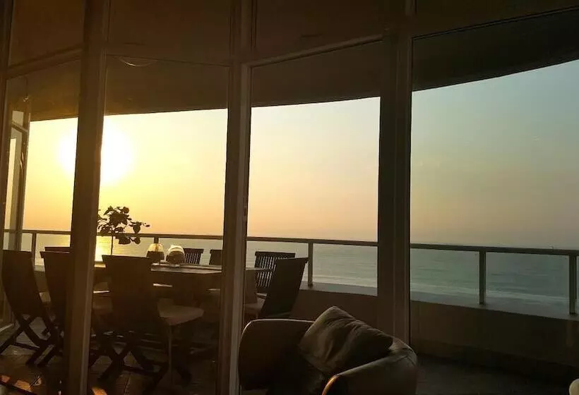 Hotelli 703 Oyster Schelles