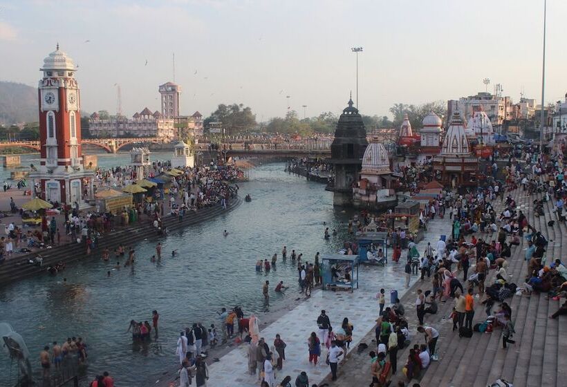 Hotel Divine Residency