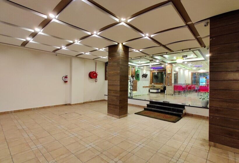 Hotel Divine Residency