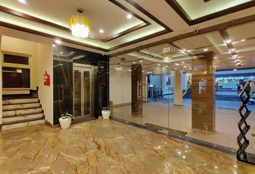 Hotelli Divine Residency