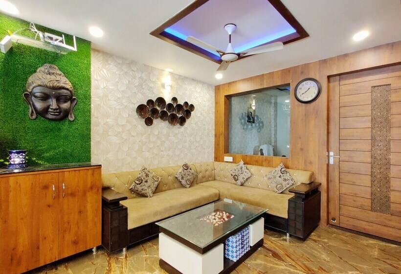 Hotel Divine Residency