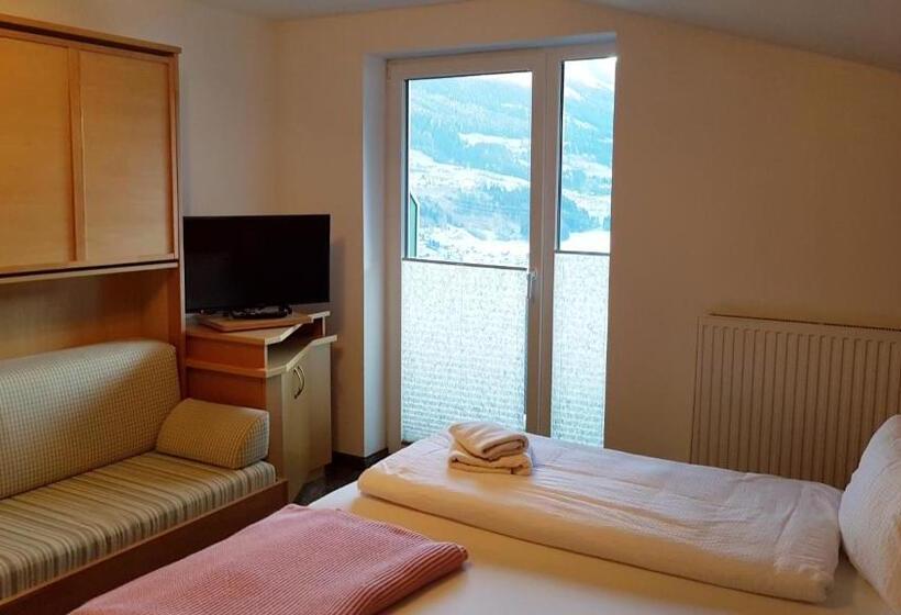 ホテル Gasthof Und Panoramastellplatz Friedburg