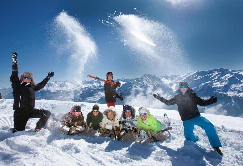 ホテル Gasthof Und Panoramastellplatz Friedburg