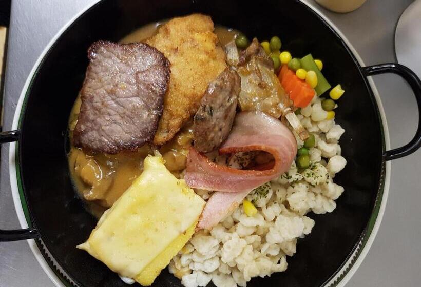 ホテル Gasthof Und Panoramastellplatz Friedburg