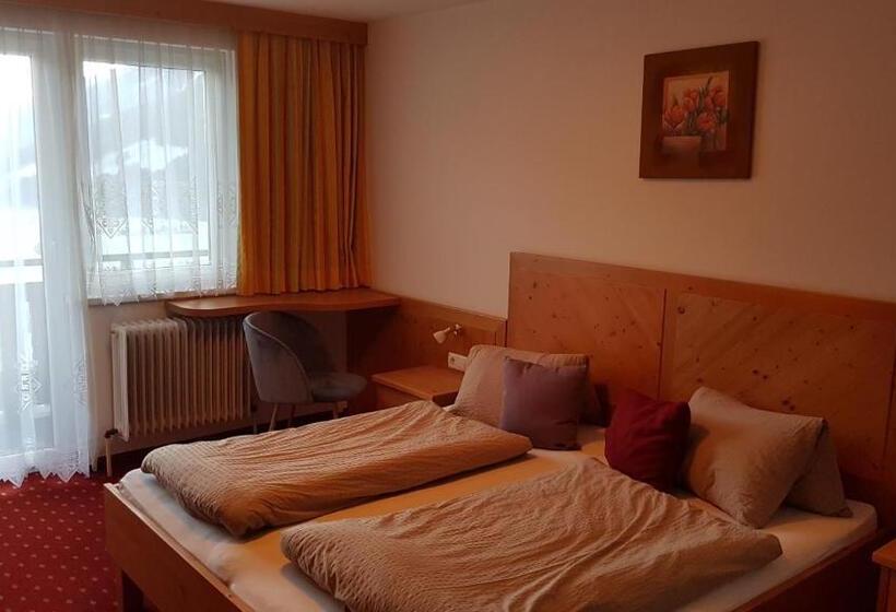 ホテル Gasthof Und Panoramastellplatz Friedburg