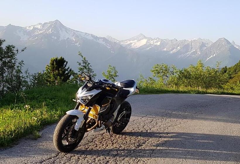 ホテル Gasthof Und Panoramastellplatz Friedburg