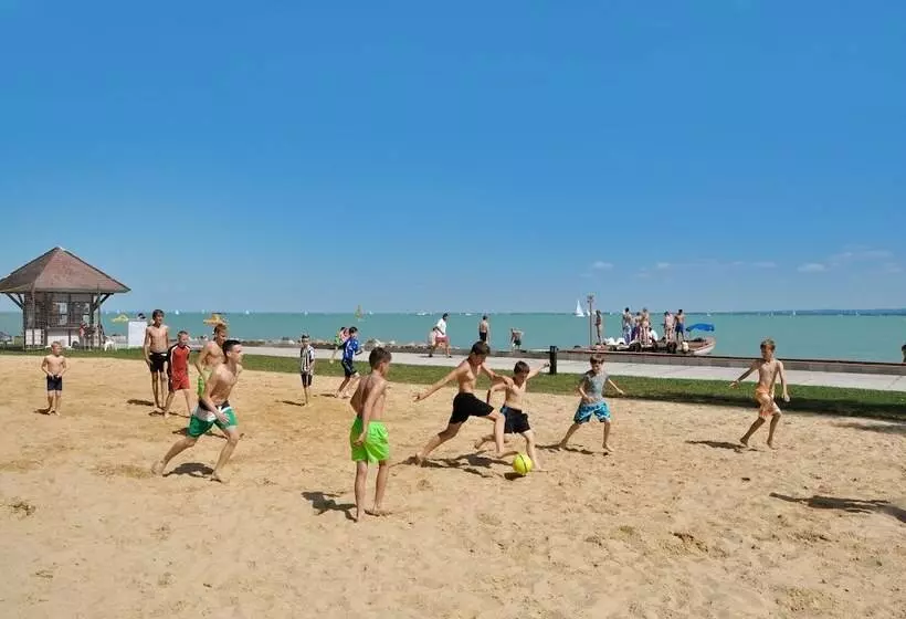 هتل Happy Camp Mobile Homes In Füred Camping