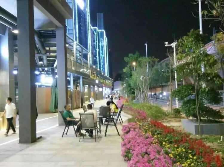 هتل One Flight Apartment Bao An Branch