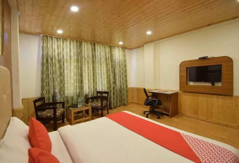 Hotelli Oyo 11618 Sarthak Regency