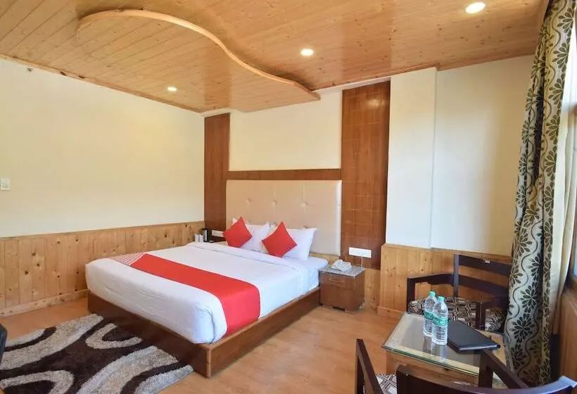 Hotelli Oyo 11618 Sarthak Regency
