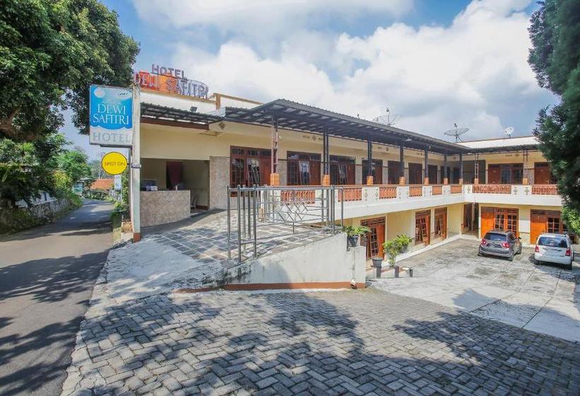 בית מלון כפרי Spot On 90092 Dewi Safitri