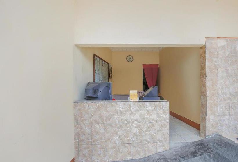 בית מלון כפרי Spot On 90092 Dewi Safitri