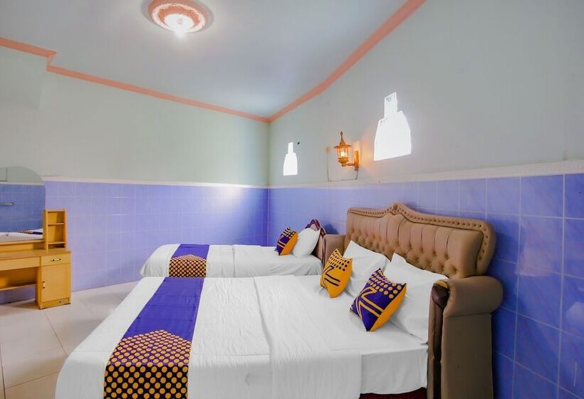 Spot On 90100 Hotel Kediri Bandungan