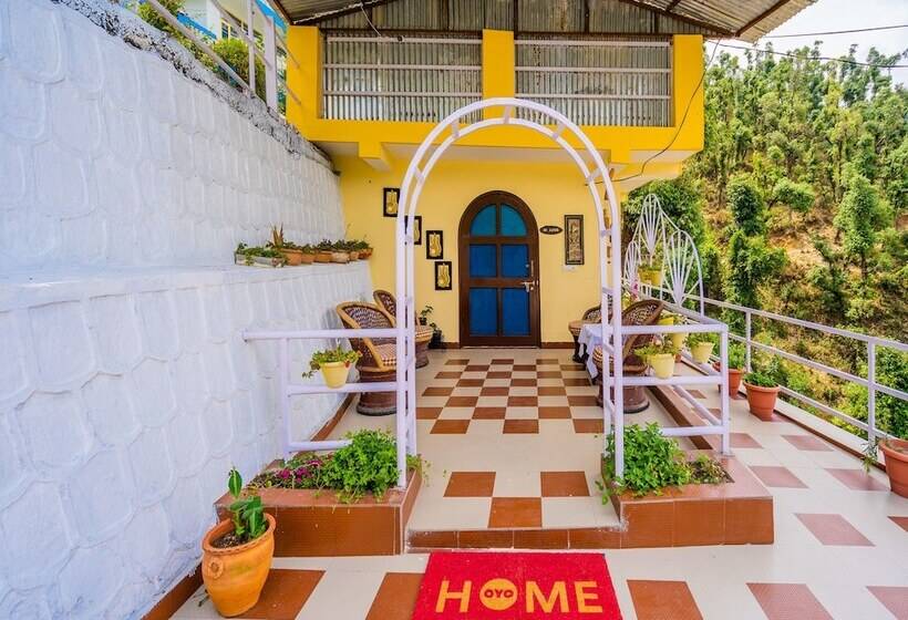 Oyo 14137 Home Valley Studio Kempty Road