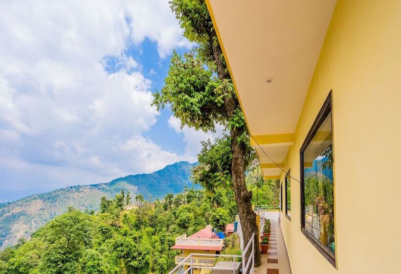 Oyo 14137 Home Valley Studio Kempty Road