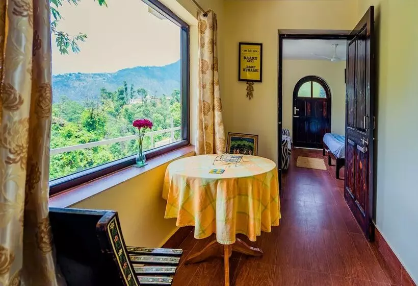 Oyo 14137 Home Valley Studio Kempty Road